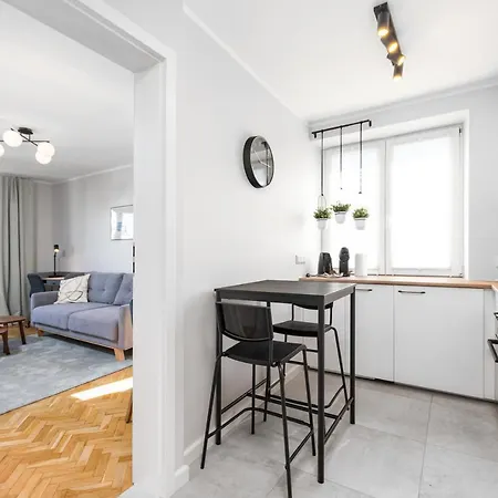 Pl. Dąbrowskiego 12 By Homeprime Apartament *