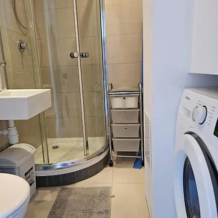 Apartment Studio Zelazna Warsaw
