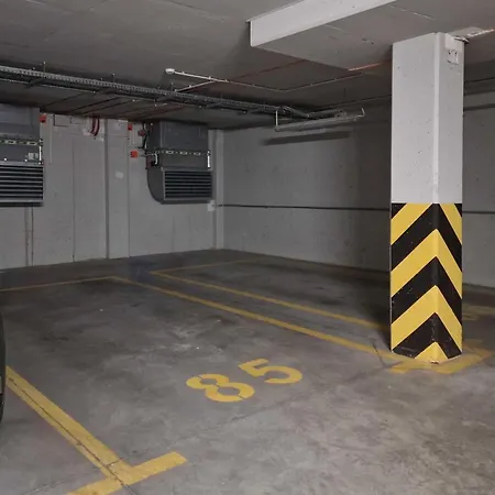 Symboliczna With Balcony & Parking By Renters * Warsaw