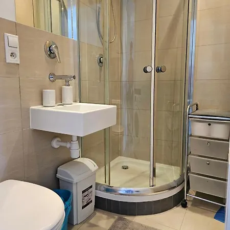 Apartment Studio Zelazna Warsaw