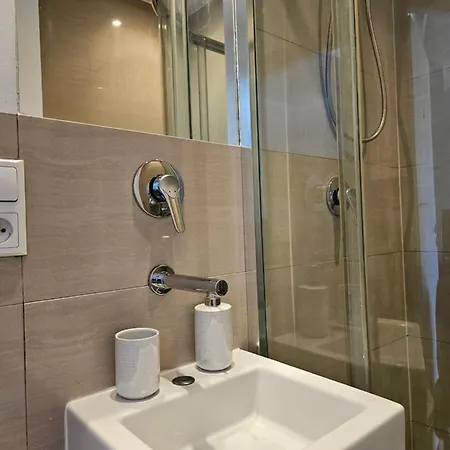 Studio Zelazna Apartment Warsaw