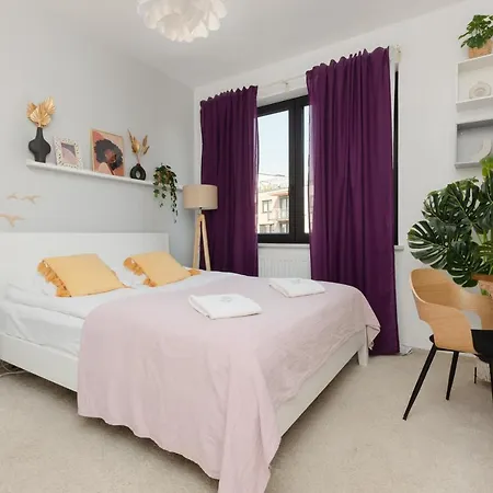 Apartment Symboliczna With Balcony & Parking By Renters Warsaw