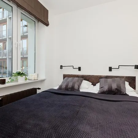 Apartment 10 Min Walk From Palace Of Culture & Science By Renters Warsaw