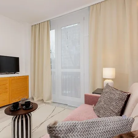 Apartment Rosy Dream By Renters Warsaw