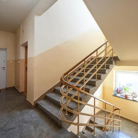 Mokotow Madalinskiego Paris Studio * Warsaw