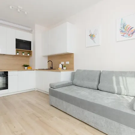 Cozy Lopuszanska By Renters Warsaw