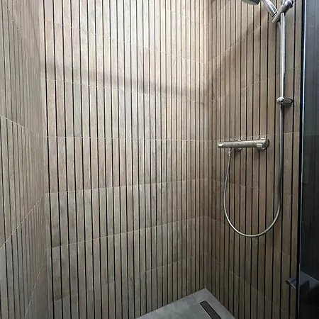 Apartament 52 *