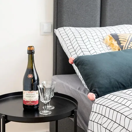 New City Break Stara Praga Koneser Zabkowska Metro Netflix Apartamento *