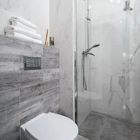 Prymasa Street Apartament Βαρσοβία