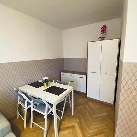 Clicktheflat Mila Center * Warsaw