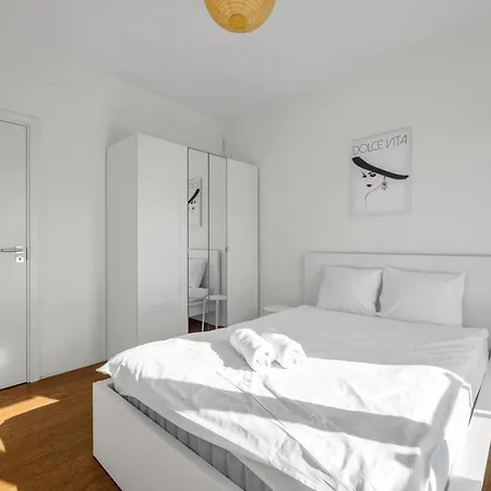 1br New 20min Centre Parking Warsaw