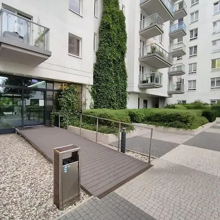 Apartment Modern, Spacious With Garage And Balcony Warsaw