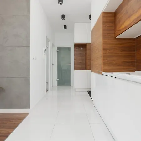 Silver Glam In Wilanow By Renters