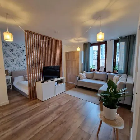 Apartament Vizzit Us Twarda