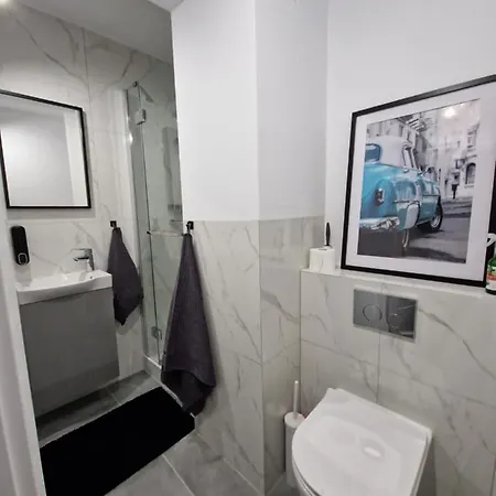 Apartament Vizzit Us Twarda