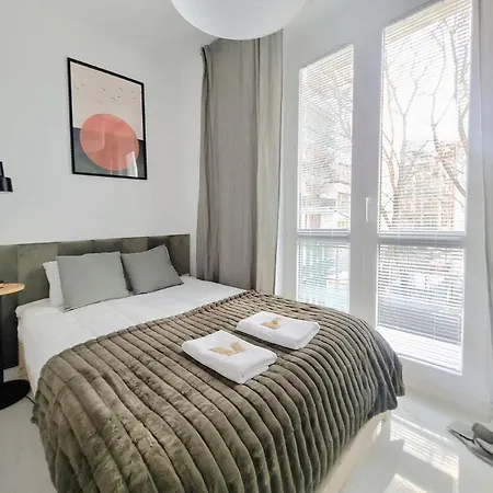 Apartment Concierge Hoza Corner *