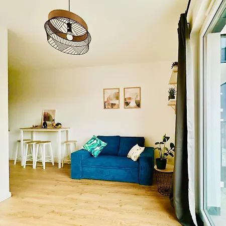 Apartment Cosy Okecie Warsaw