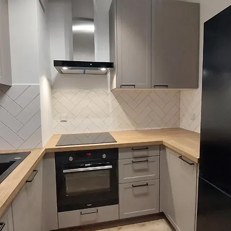 Apartment Zyczliwy Z Garazem Warsaw