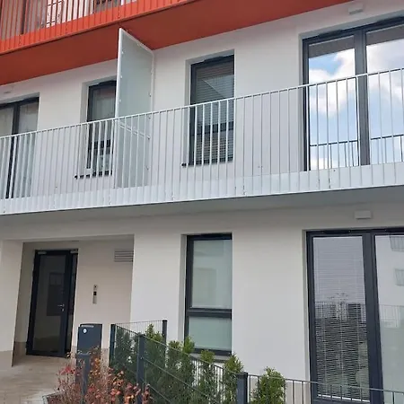 Zyczliwy Z Garazem Apartment Warsaw