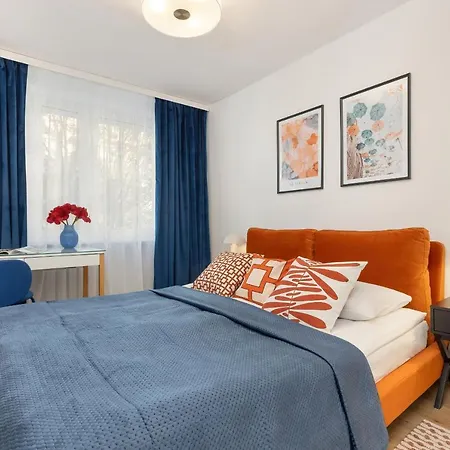Zurawia By Renters