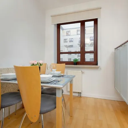 Apartament Spacious Near The Vistula River By Renters