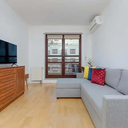 Spacious Near The Vistula River By Renters Apartament Warszawa