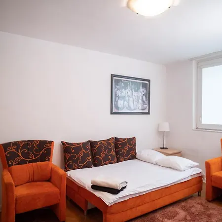 Charm Nowiniarska Apartment