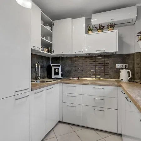 Апартаменты 2-bedroom - Balcony, View, Location - By Rentujemy