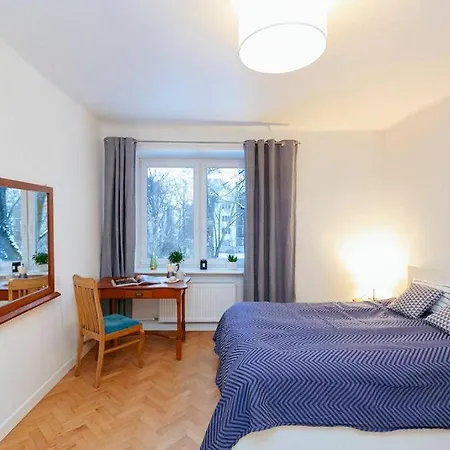 Bright And Elegant In The Area! Apartment