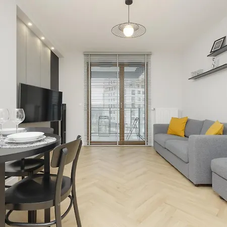 Bright, Cozy Close To The Airport By Renters Apartment Warsaw