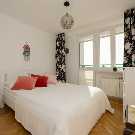 Apartment Autumn With Balcony And Two Bedrooms By Renters