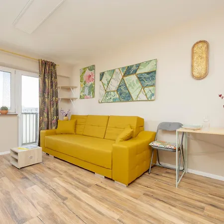Modern Zoliborz By Renters Apartament