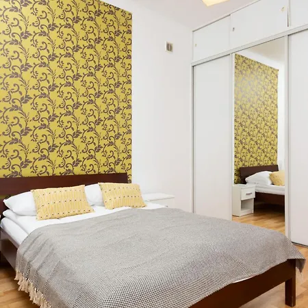 New Town By Renters Apartment