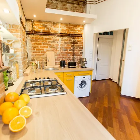 Apartment Oomph Vintage 2br Gem Steps From Politechnika *