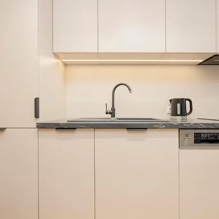 Apartment Comfortable Wola & Balcony By Renters