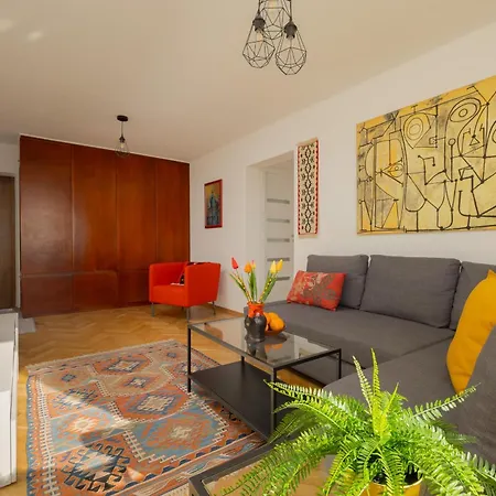 Autumn With Balcony And Two Bedrooms By Renters Apartment *
