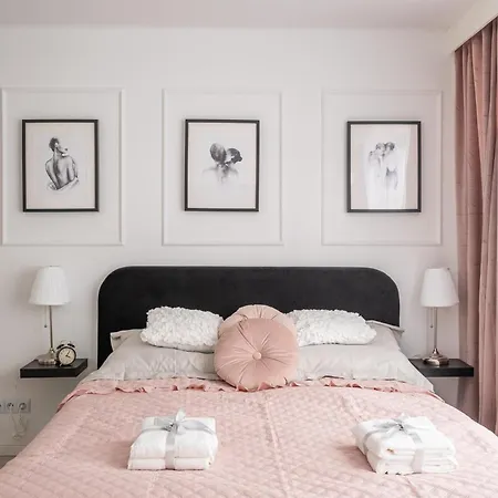 Apartment Air-conditioned Gatawaystudio 900m From Station, Parking On Site