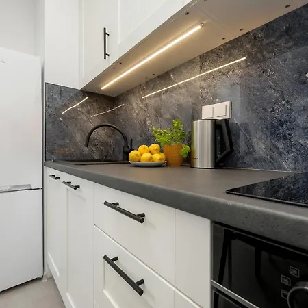 Modern Targowek By Renters Apartment *