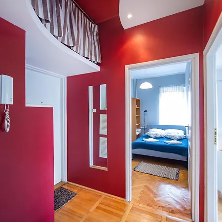 Hoza Str Apt. Great Location. Close To Everything. * Warsaw