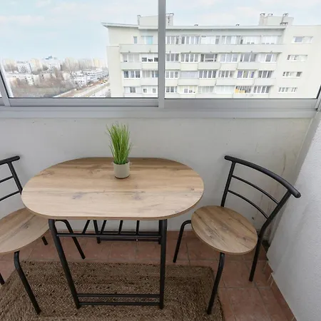 Unique Bright In By Renters Apartment *