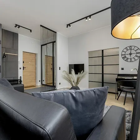 Exclusive Grey And Red In Center By Renters Warszawa