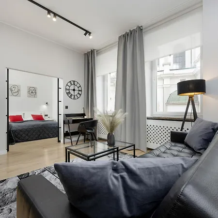 Exclusive Grey And Red In Center By Renters Warszawa