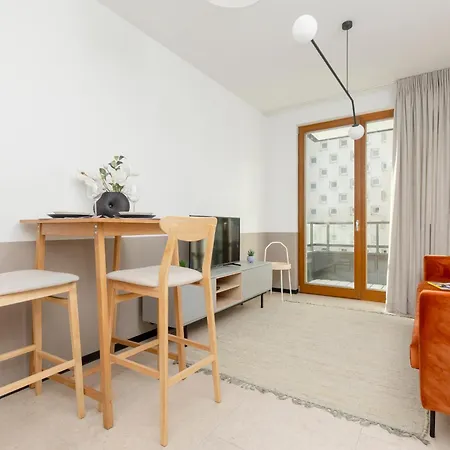 Arsenal Center By Renters * Warsaw