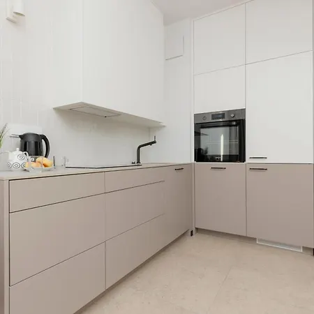 Arsenal Center By Renters * Warsaw