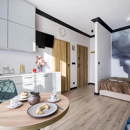 Superapart Komitetu Obrony Robotnikow 42a Warsaw