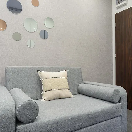 Lumina Modern Rondo Onz Apartament *