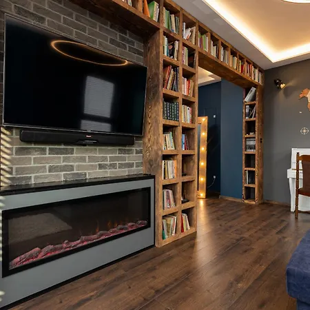 Emerald With Parking By Renters Warszawa