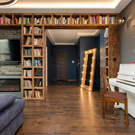 Emerald With Parking By Renters Apartament *