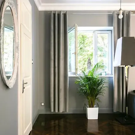 Apartament Chlodna 20 *