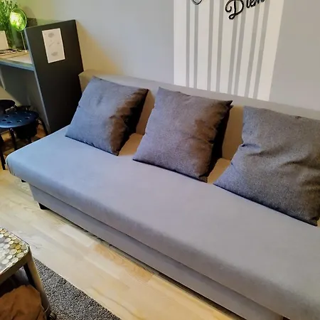 Niewielki Dla Jednej Osoby Lub Pary. Homestay Warsaw